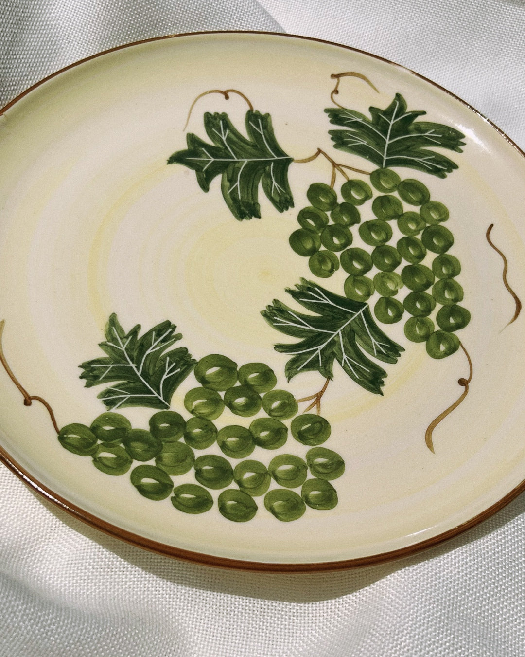 GREEN GRAPES SERVING PLATE