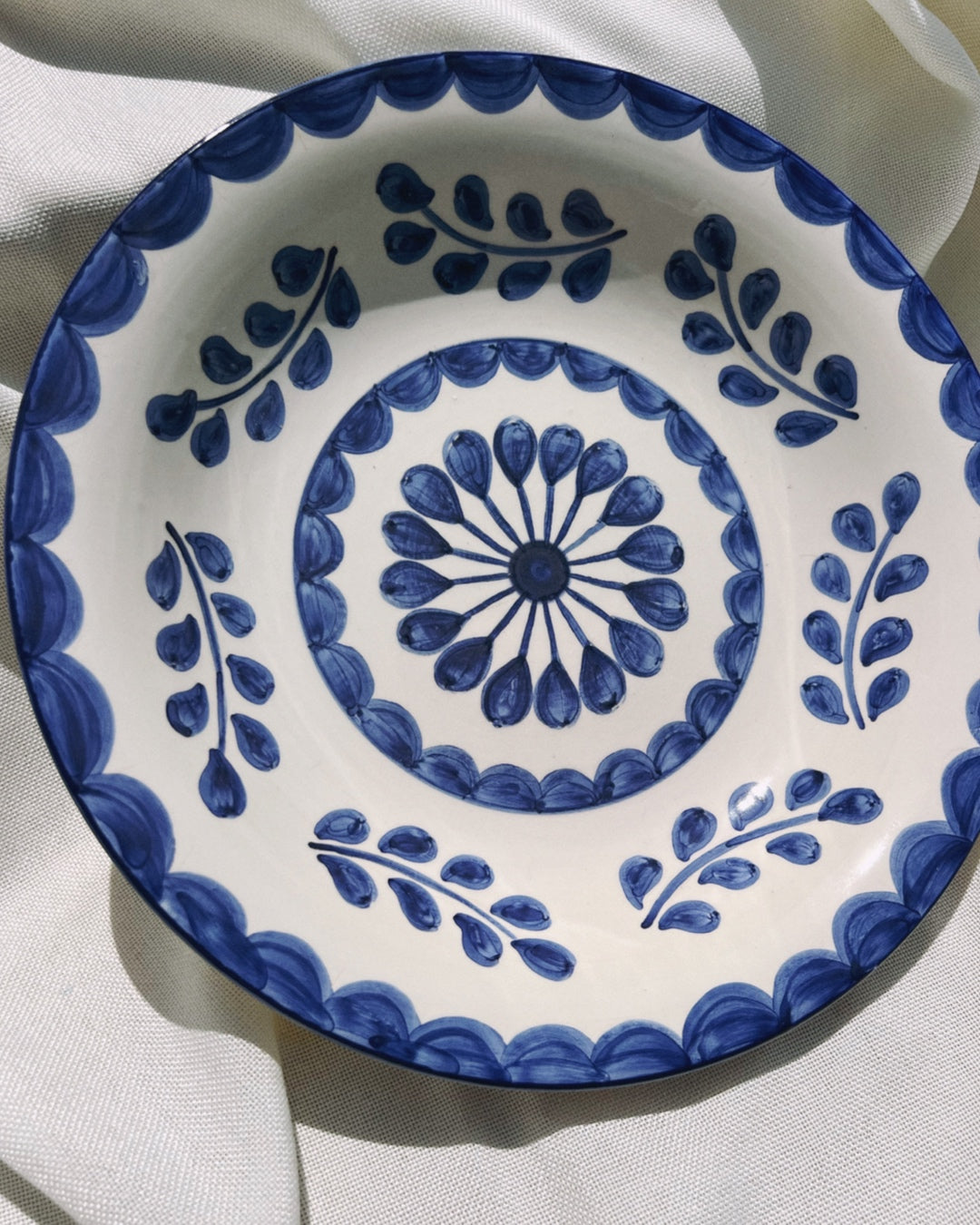 BLUE LEAVES SERVING BOWL